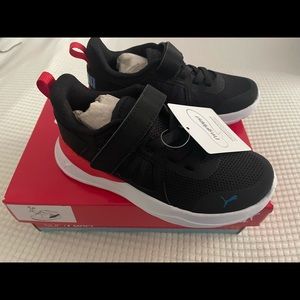 New Puma boy sneakers size 12